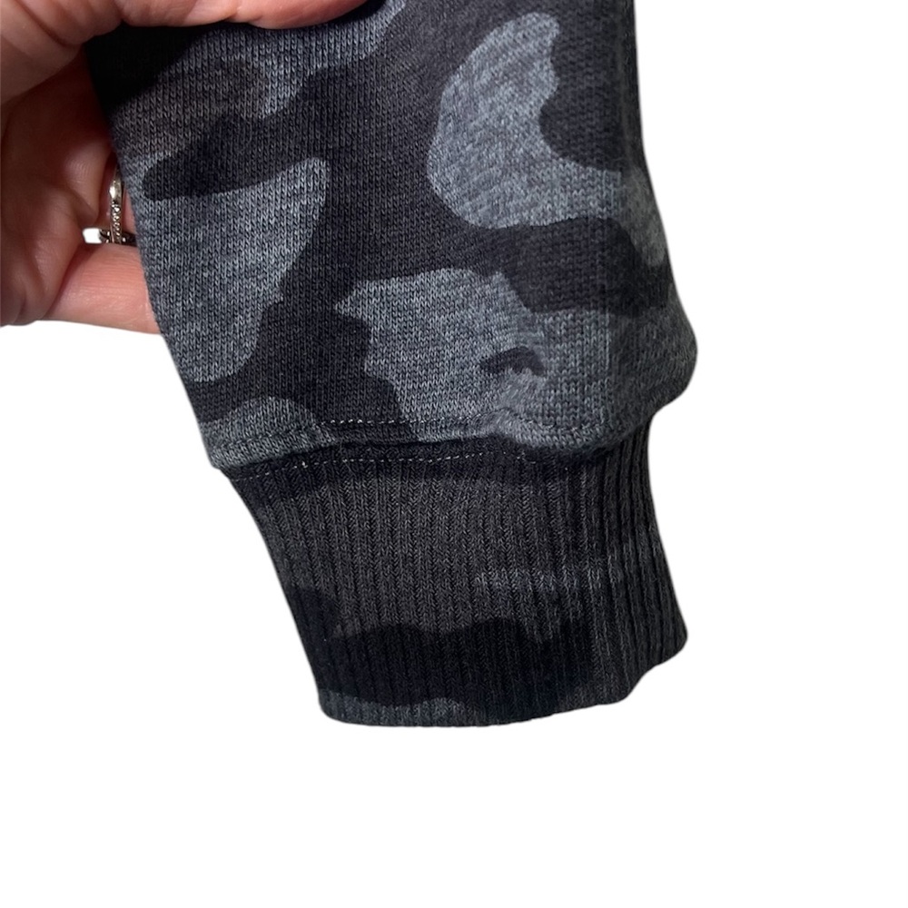 Rails Iron Camo Print Ramona Pullover Crewneck Sweatshirt Size Medium - Picture 6 of 10